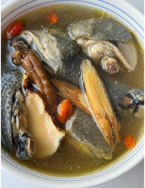 家常乌鸡怎么炖最营养？-图2