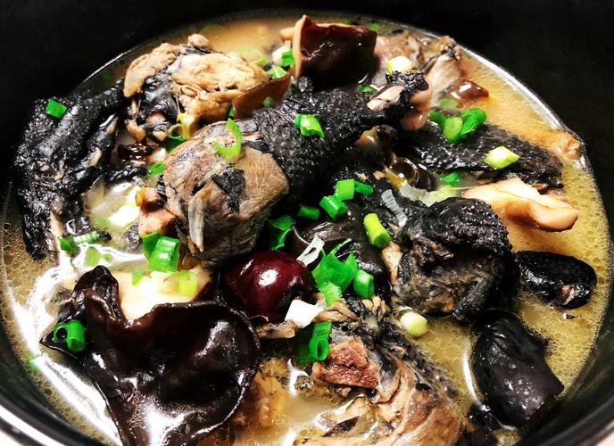 家常乌鸡怎么炖最营养？-图1