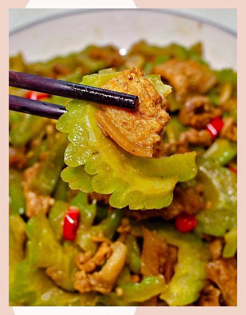 家常炒苦瓜图片有哪些家常做法？-图2