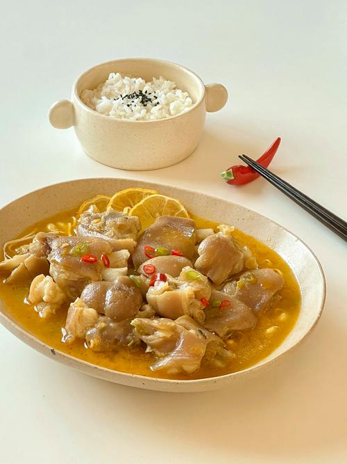 酸汤猪脚怎么做?家常做法有啥诀窍?-图1 酸汤猪脚怎么做?家常做法有啥诀窍?-图1