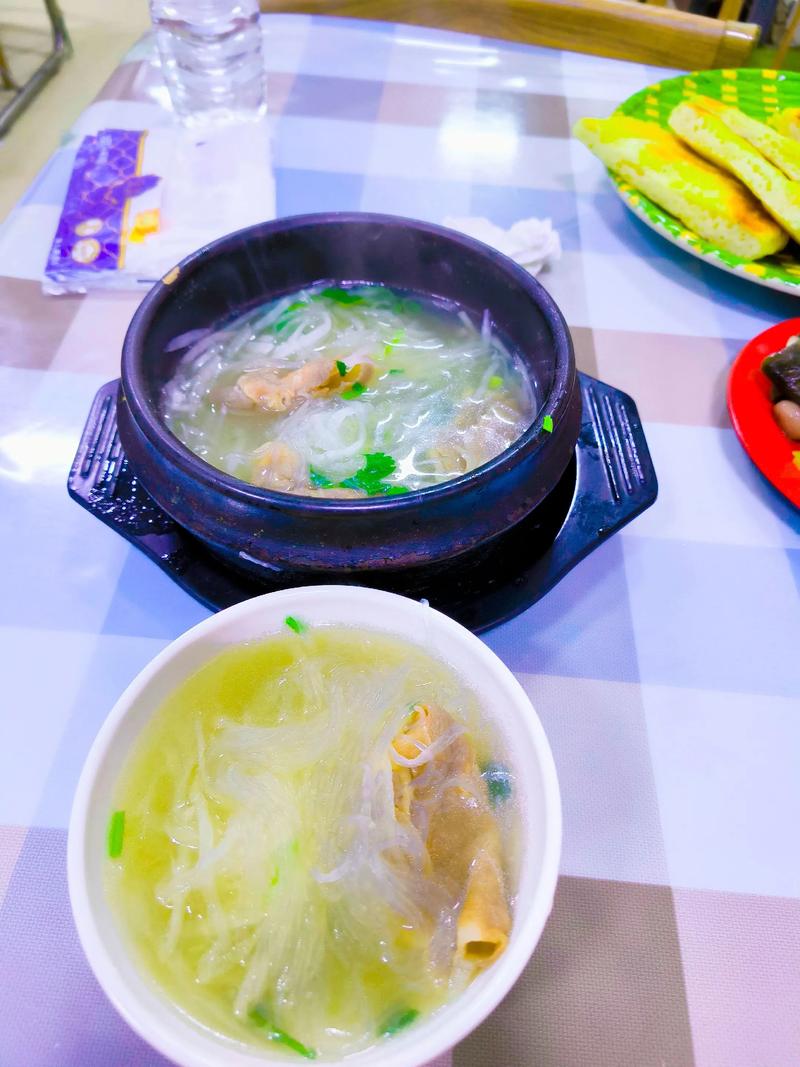 萝卜粉丝海鲜汤怎么做？-图3