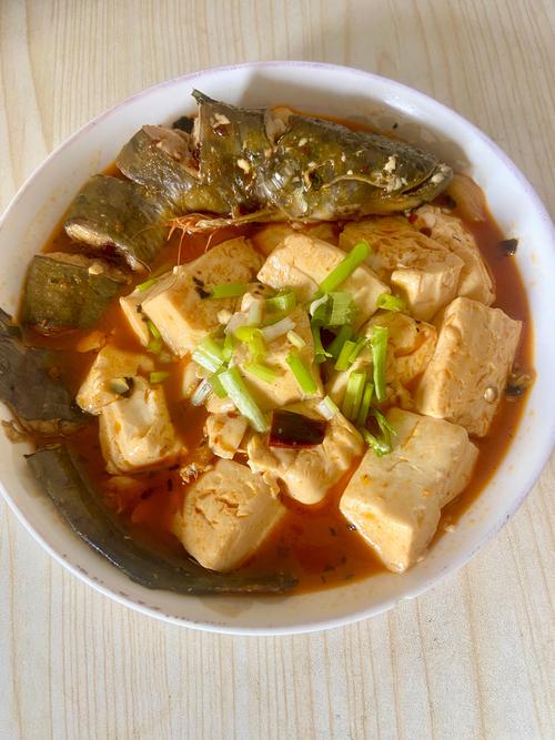 家常鲶鱼焖怎么做最入味？-图1