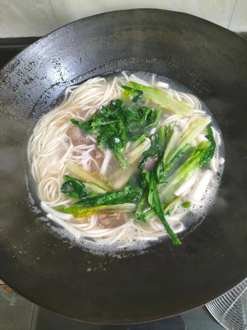 海鲜排骨面怎么做才好吃？-图3