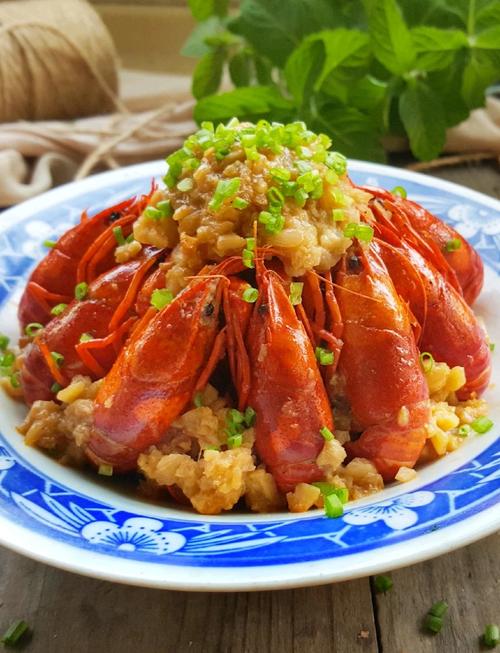 家常炒龙虾怎么做才好吃？-图1