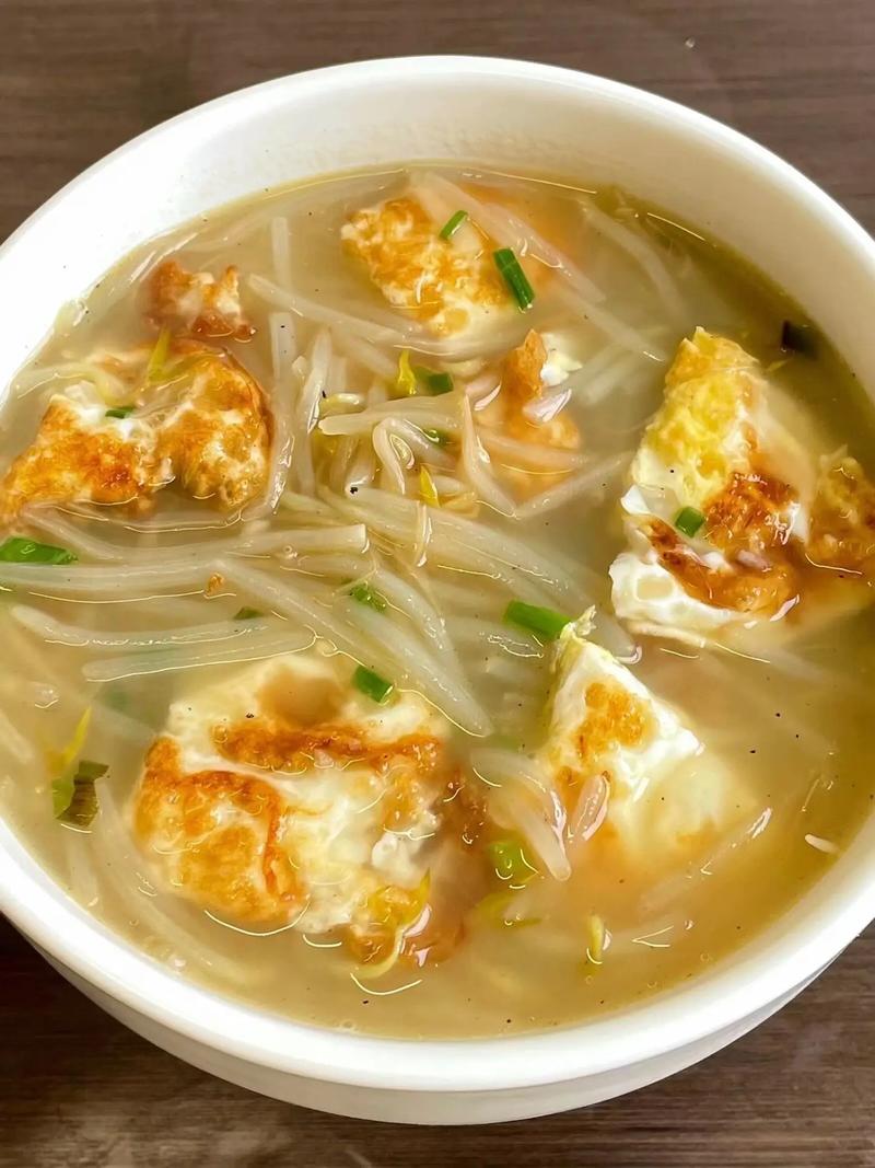 豆芽海鲜汤怎么做?简单家常做法有哪些?-图1 豆芽海鲜汤怎么做?简单家常做法有哪些?-图1