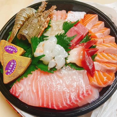 海鲜鱼类拼盘图片大全,有哪些经典款式?-图1 海鲜鱼类拼盘图片大全,有哪些经典款式?-图1