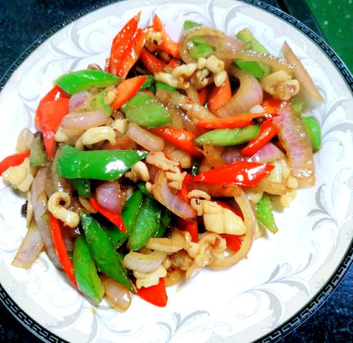 哪些海鲜用青椒炒最鲜香入味？-图2