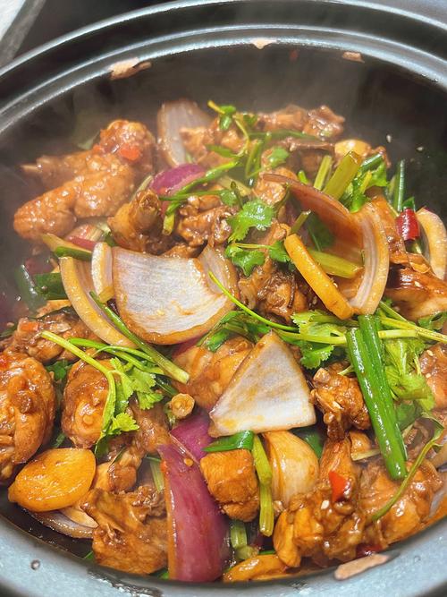 家常炖鸡怎么做才入味？-图1