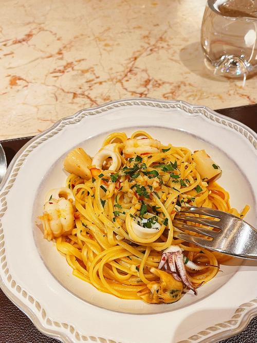 海鲜意面配什么酒或饮品提升风味?-图1 海鲜意面配什么酒或饮品提升风味?-图1