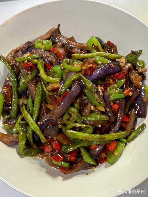 红烧茄子豆角的家常做法-图1