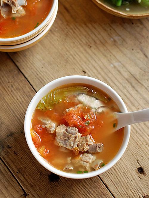 海鲜菇汤排骨西红柿汤-图2 海鲜菇汤排骨西红柿汤-图2