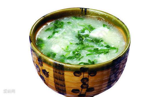 海鲜粥里的绿色蔬菜是什么？-图3