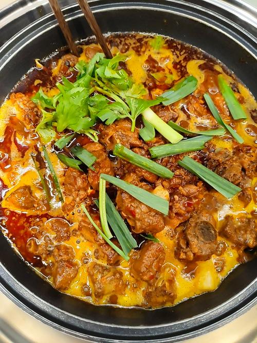 麻辣排骨火锅的家常做法-图1