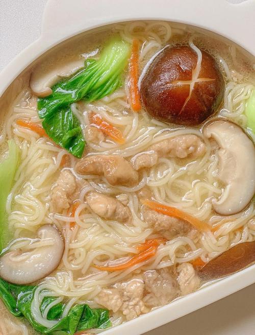 宝宝香菇鸡肉面怎么做?-图1 宝宝香菇鸡肉面怎么做?-图1