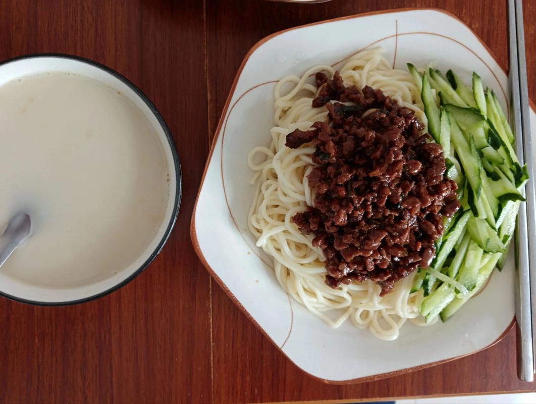 宝宝肉酱凉面家常做法-图3