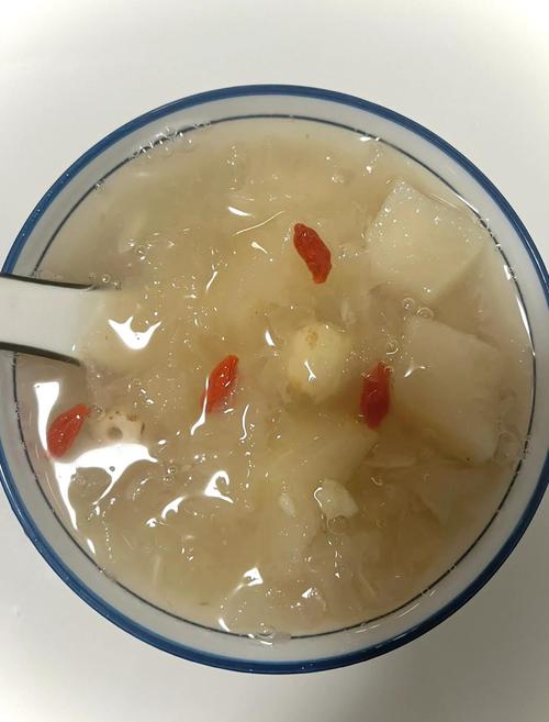 宝宝感冒 银耳雪梨汤-图2