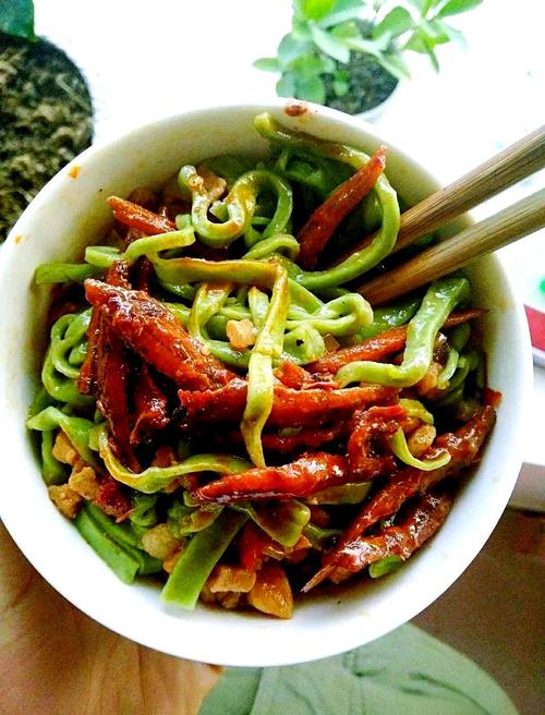 宝宝香菇菠菜面的做法-图3 宝宝香菇菠菜面的做法-图3