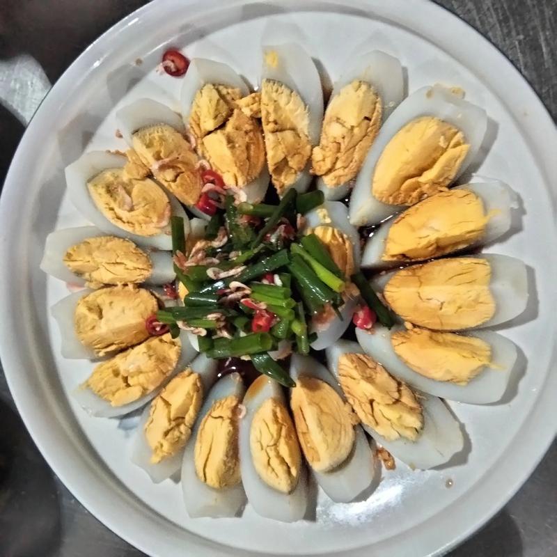 凉拌海鲜天鹅蛋怎么做？-图1