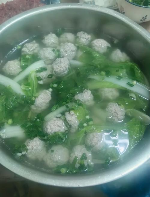 宝宝白菜肉丸怎么做?简单美味做法有哪些?-图2 宝宝白菜肉丸怎么做?简单美味做法有哪些?-图2