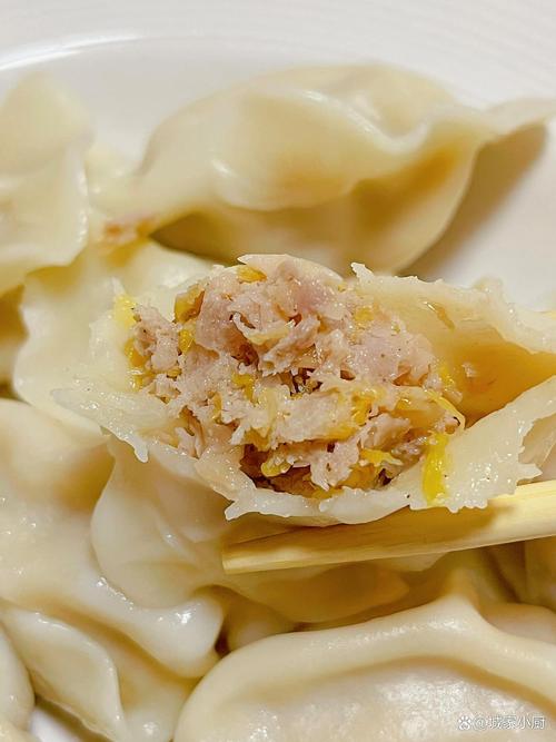 酸菜海鲜馅饺子的做法-图1