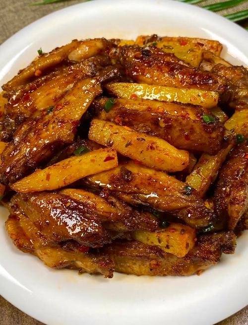 鸡翅焖土豆做法大全家常-图2