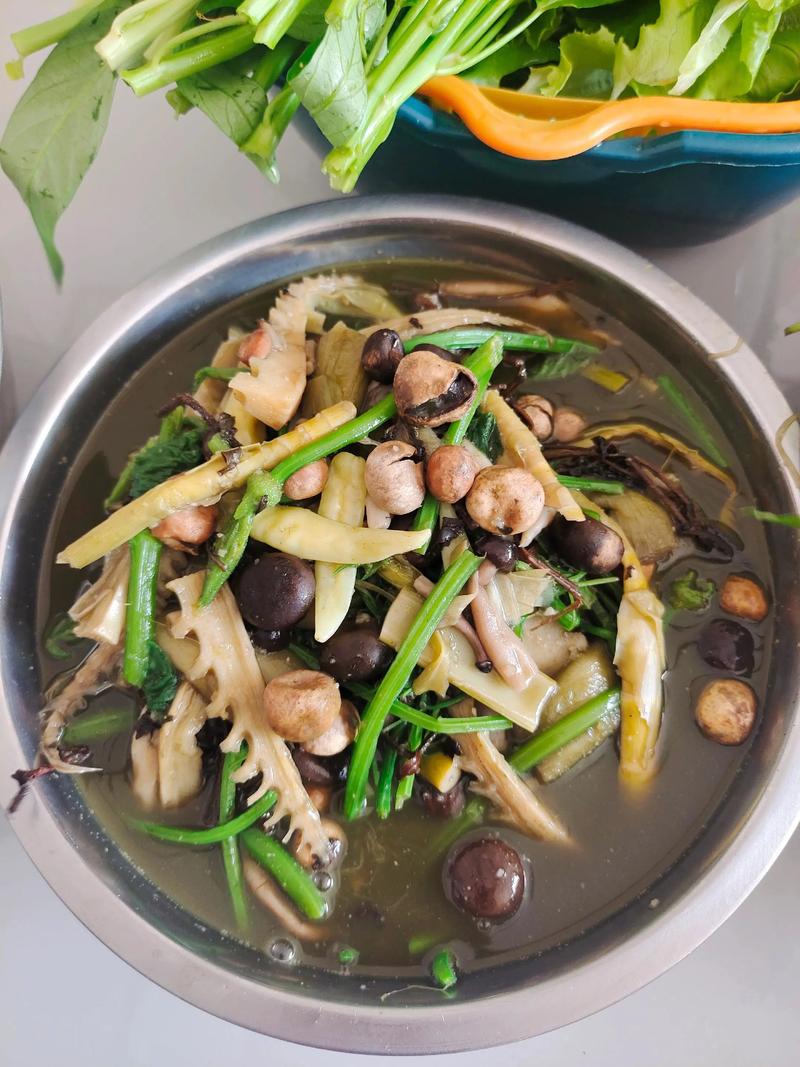 芦笋海鲜汤怎么做？海鲜搭配技巧有哪些？-图1