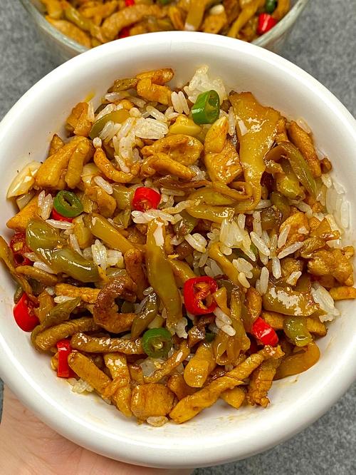 家常榨菜肉丝怎么做才正宗下饭?-图1 家常榨菜肉丝怎么做才正宗下饭?-图1