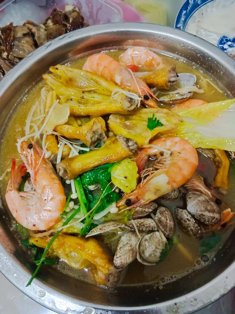 焖海鲜大杂烩怎么做最入味？-图2