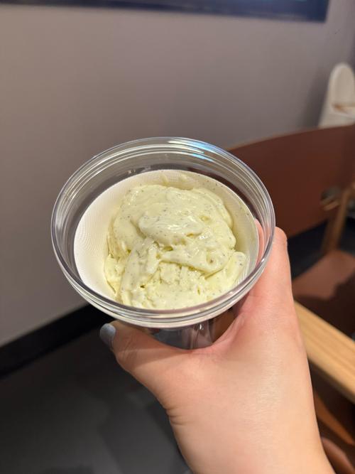 宝宝厨房冰淇淋大师二怎么玩？-图2