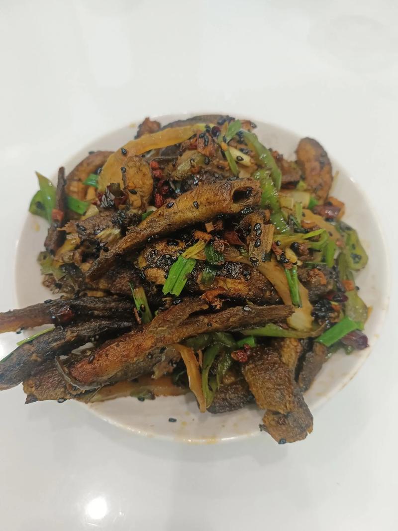 爆炒泥鳅怎么做才好吃?家常做法有哪些?-图2 爆炒泥鳅怎么做才好吃?家常做法有哪些?-图2