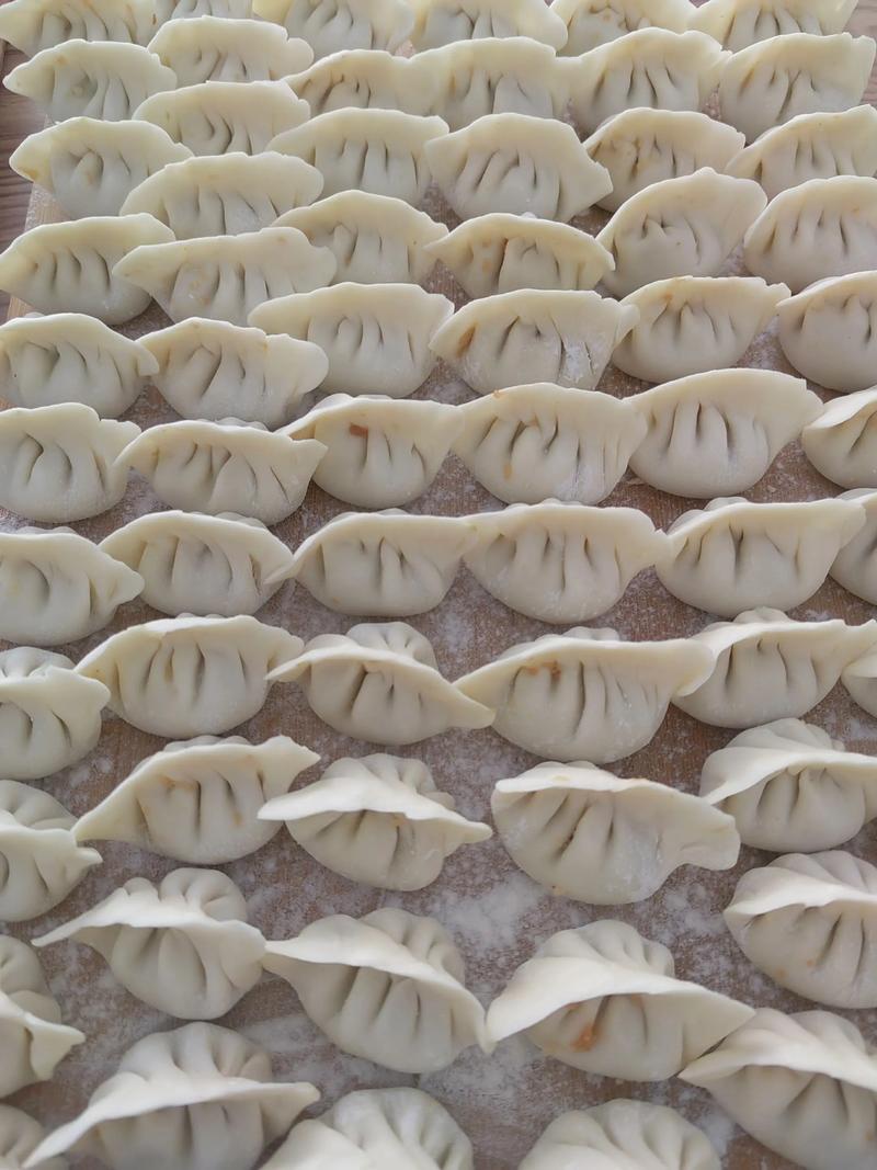 宝宝猪肉萝卜馅饺子，怎么做更营养？-图2