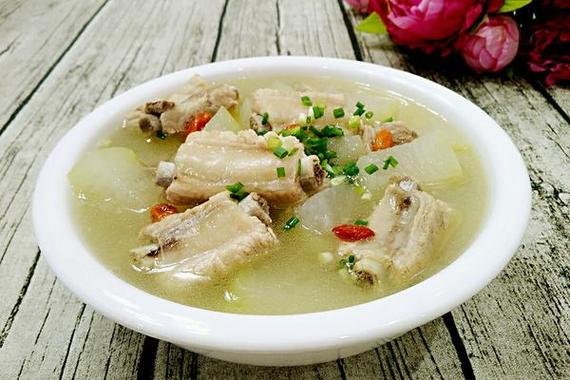 排骨冬瓜海鲜菇萝卜，怎么炖更鲜？-图1