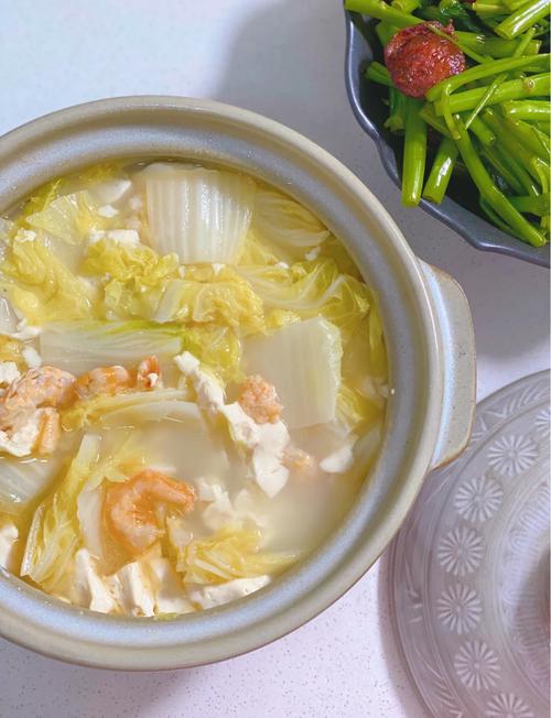 白菜海鲜豆腐煲怎么做?-图1 白菜海鲜豆腐煲怎么做?-图1