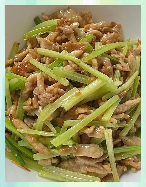 宝宝肉末芹菜怎么做？辅食怎么加肉？-图3