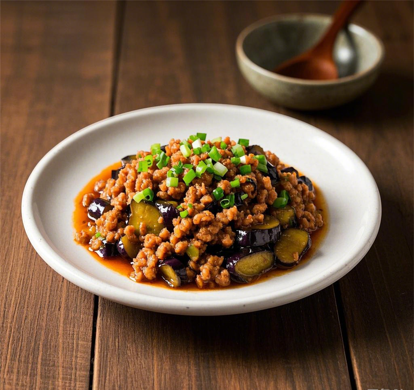 宝宝爱吃肉末酱茄子，怎么做更下饭？-图2