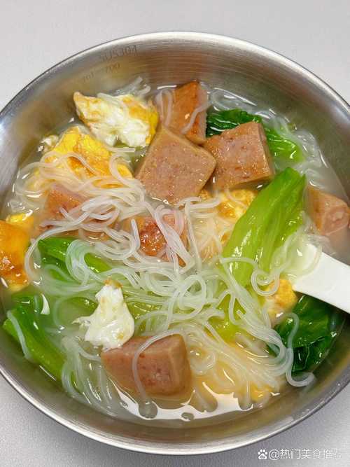 宝宝猪肉青菜鸡蛋米粉怎么搭配更营养?-图1 宝宝猪肉青菜鸡蛋米粉怎么搭配更营养?-图1