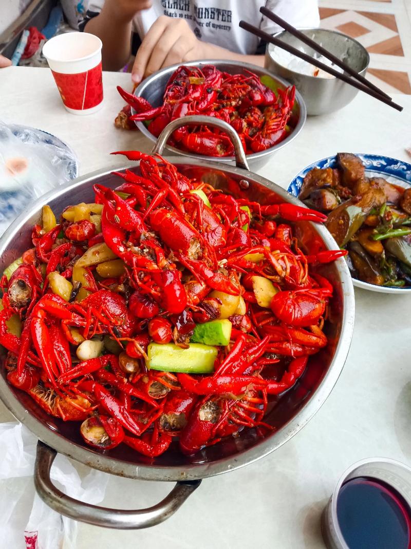 油焖龙虾家常做法怎么做？-图1