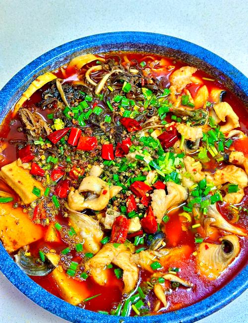 家常火锅鲤鱼怎么做？家常做法有哪些？-图3