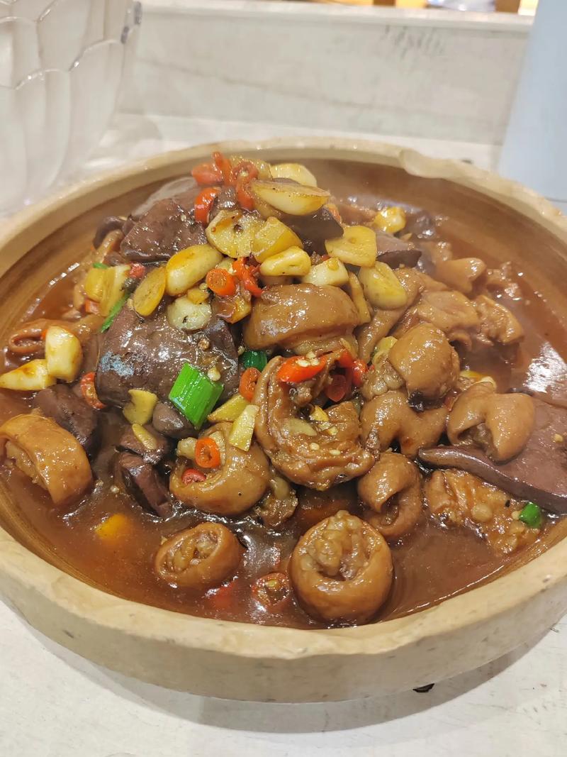 猪血肥肠怎么做才家常入味?-图1 猪血肥肠怎么做才家常入味?-图1