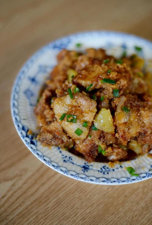 粉蒸土豆怎么做才好吃？-图1