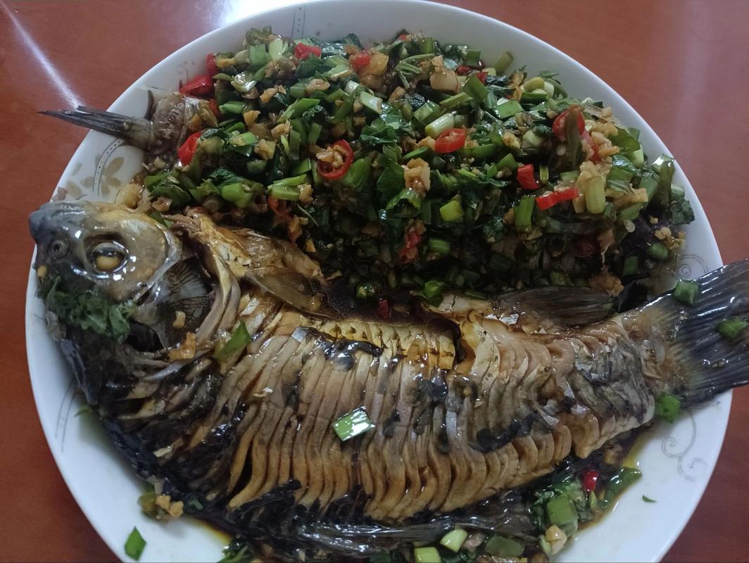 韭菜鲫鱼怎么做才不腥?-图2 韭菜鲫鱼怎么做才不腥?-图2