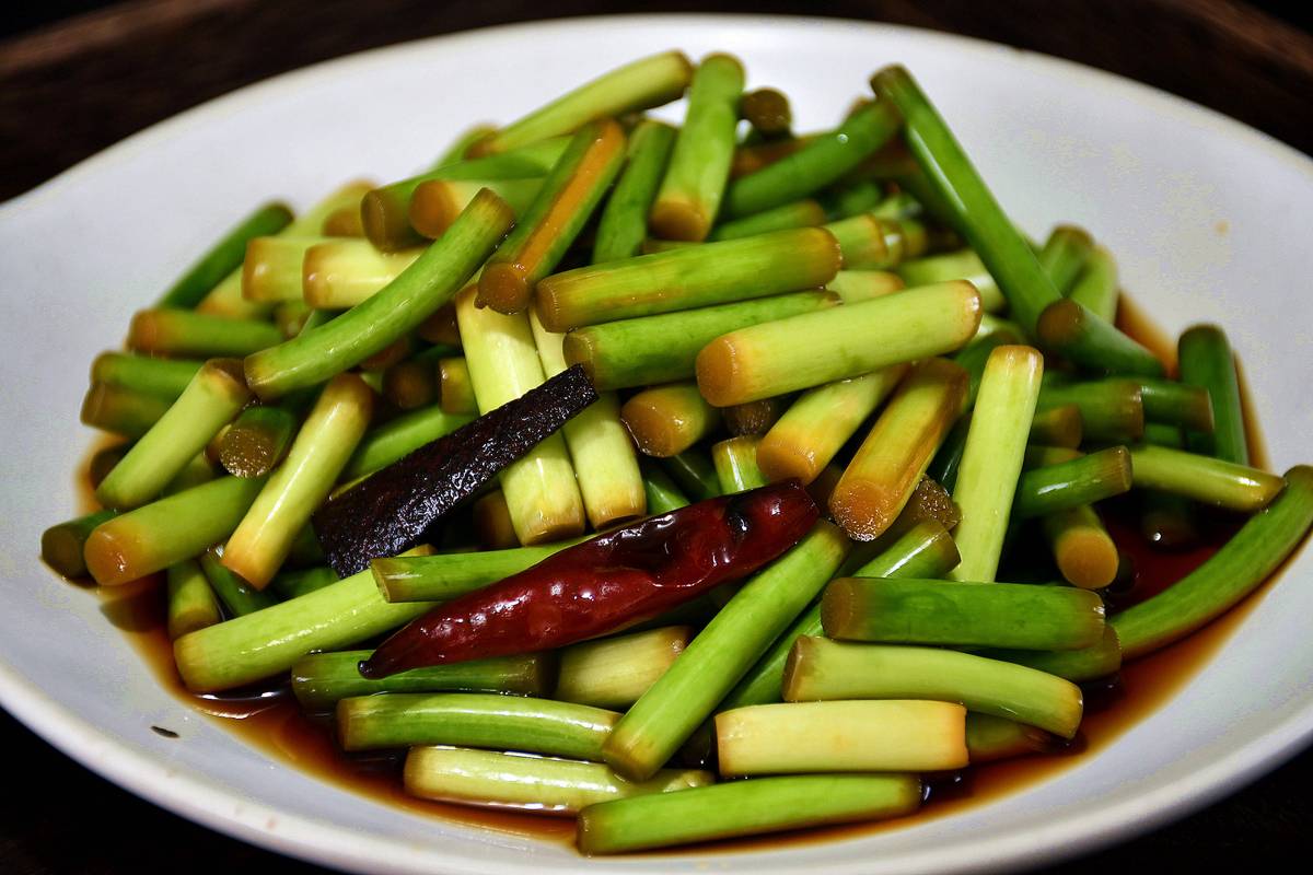 蒜苔凉拌做法有哪些？-图1