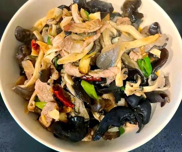 平菇木耳家常做法有哪些？-图2