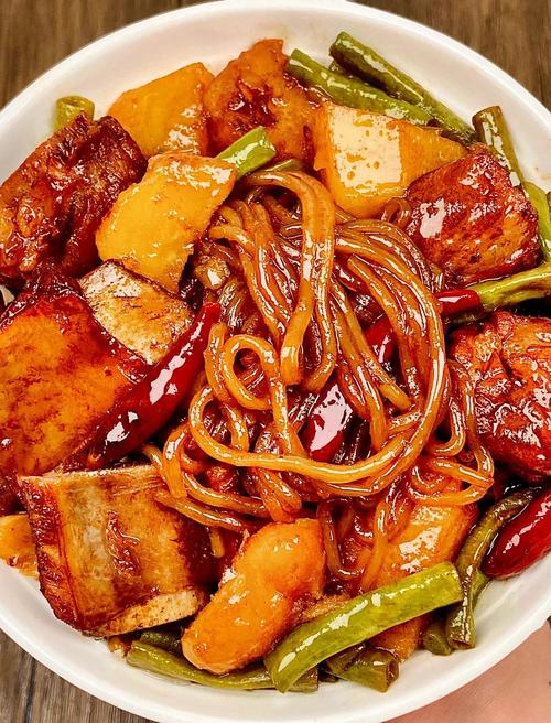 排骨粉条怎么做?家常做法有哪些?-图2 排骨粉条怎么做?家常做法有哪些?-图2