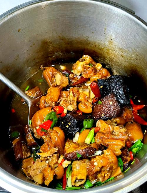 高压锅做肘子，家常做法有什么诀窍？-图1