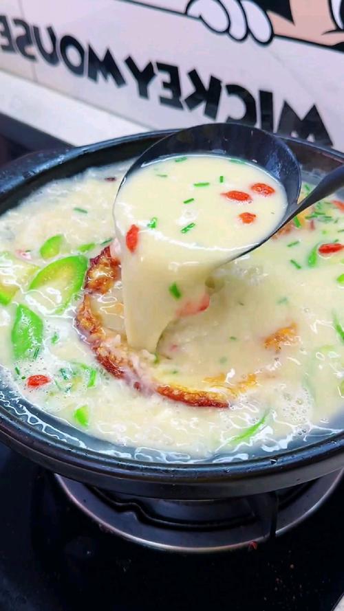 鲫鱼煮鸡蛋怎么做才最家常?-图2 鲫鱼煮鸡蛋怎么做才最家常?-图2