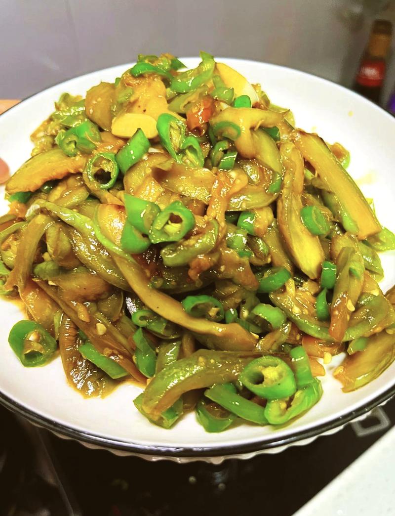 青炒茄子家常做法有哪些?-图2 青炒茄子家常做法有哪些?-图2