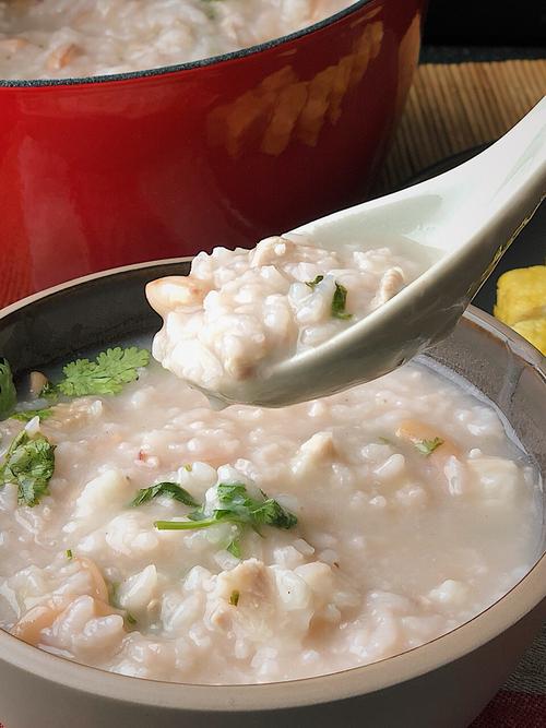 家常鱿鱼海鲜粥怎么做才鲜香？-图3