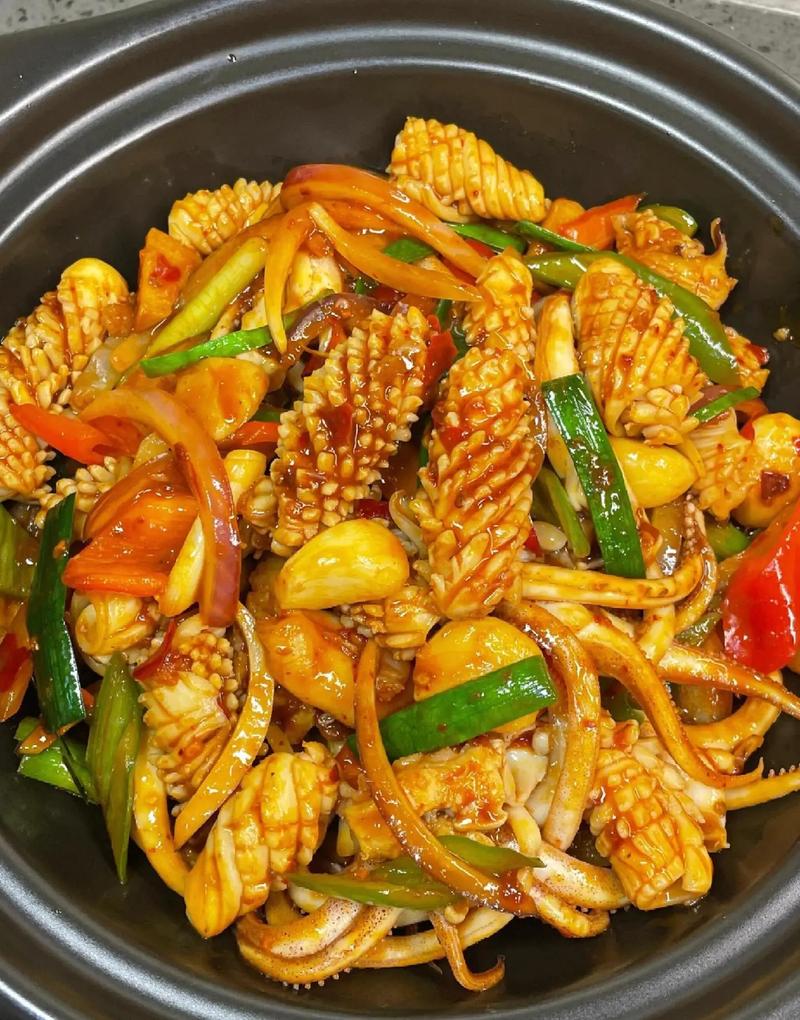 鱿鱼炒辣椒怎么做才够味?-图1 鱿鱼炒辣椒怎么做才够味?-图1