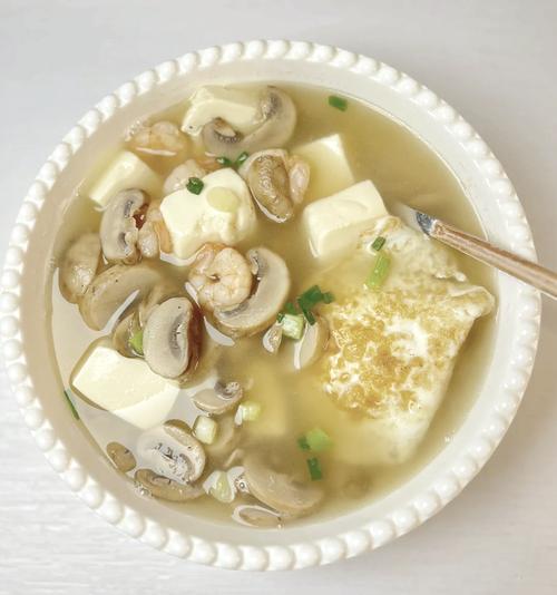 蛏子豆腐海鲜汤怎么做？-图1